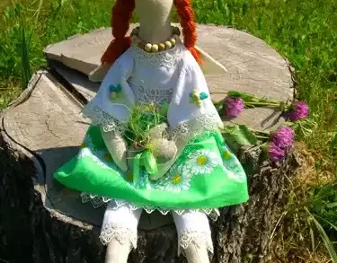 Цветочный Ангел тильда на пеньке