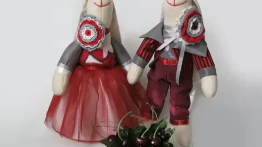 Зайцы тильда Вишневая пара