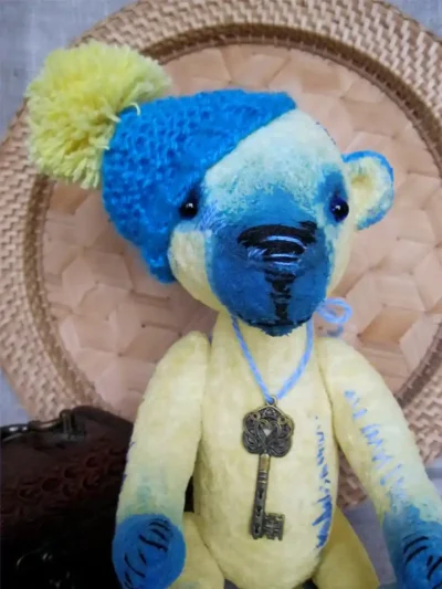 Желтый мишка тедди