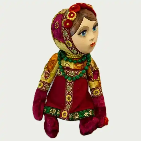 Тедди долл "Русская красавица" сидит