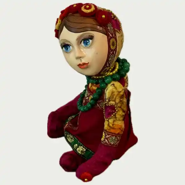 Тедди долл "Русская красавица" сидит влево